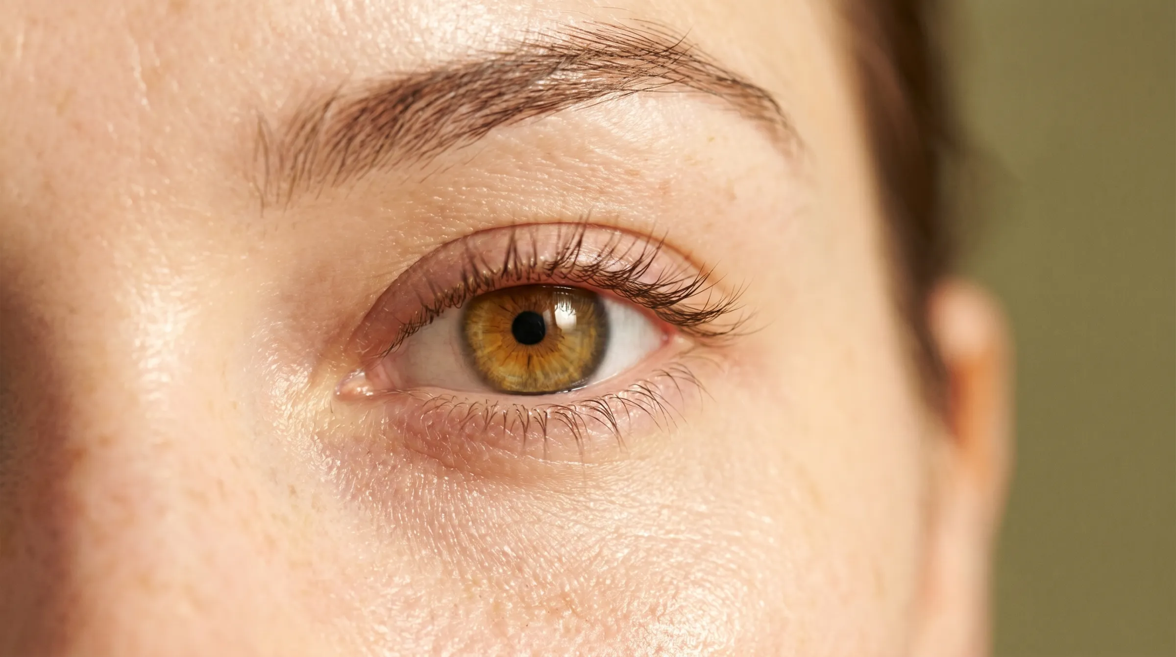 Auge in Nahaufnahme — Präzision regenerativer Medizin
